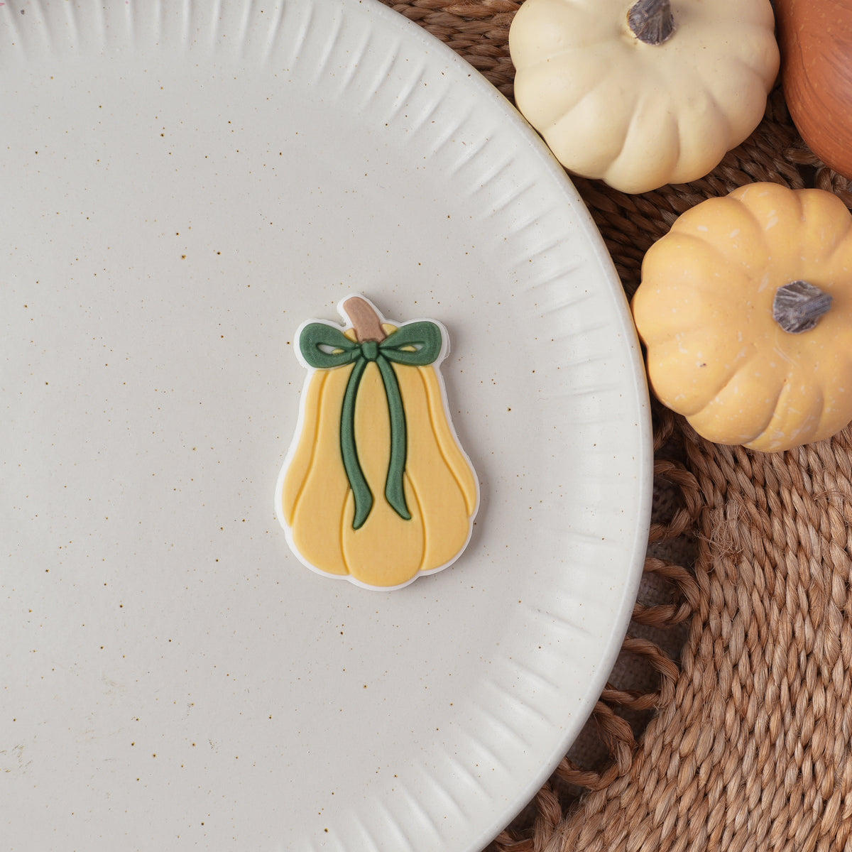 Butternut-Kürbis mit Schleife