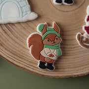 Eichhörnchen mit Mütze