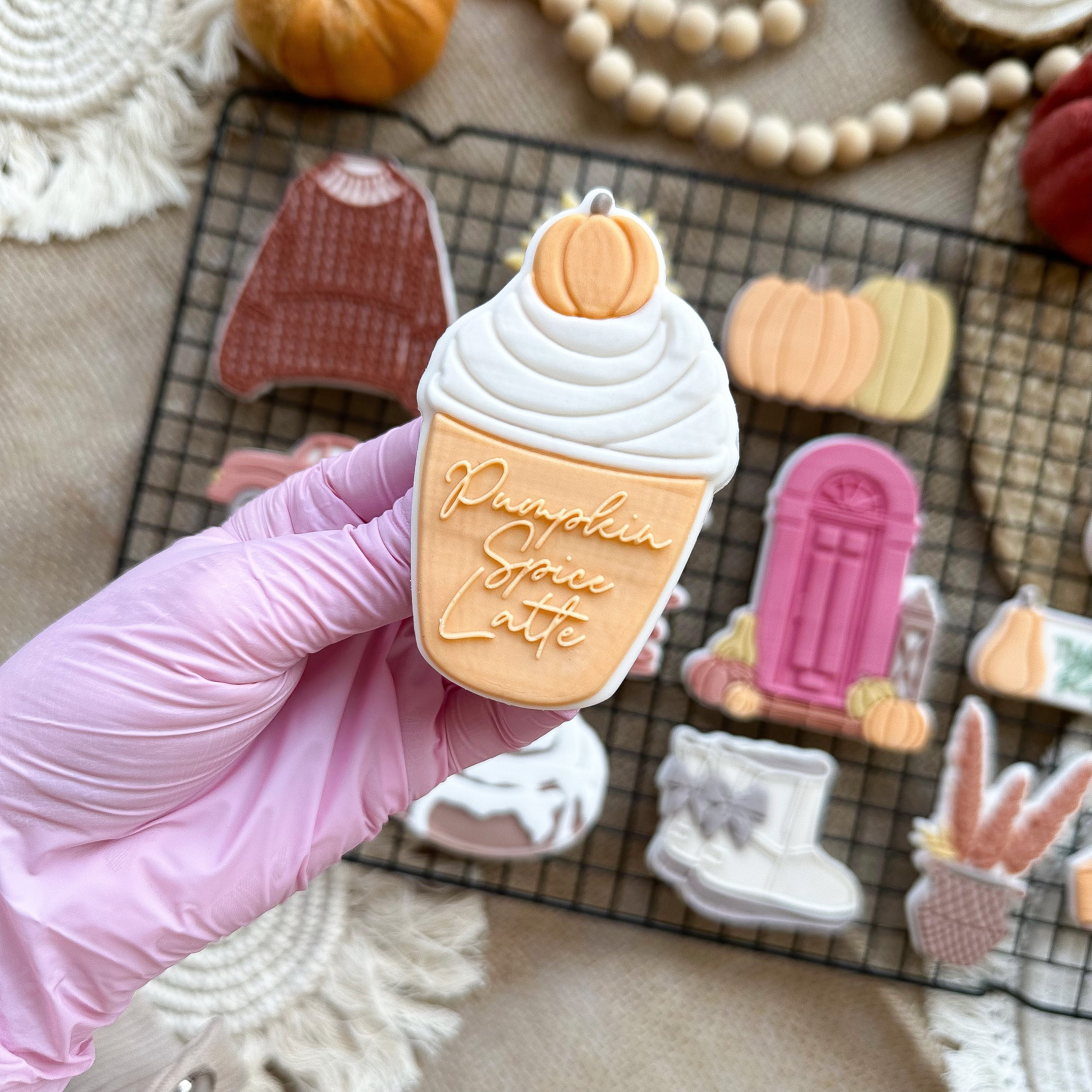 Pumpkin Spice Latte mit Sahne